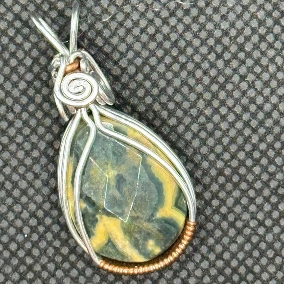 Green/Yellow Jasper Silver and Copper Wrapped Wire Pendant - Picture 1 of 12
